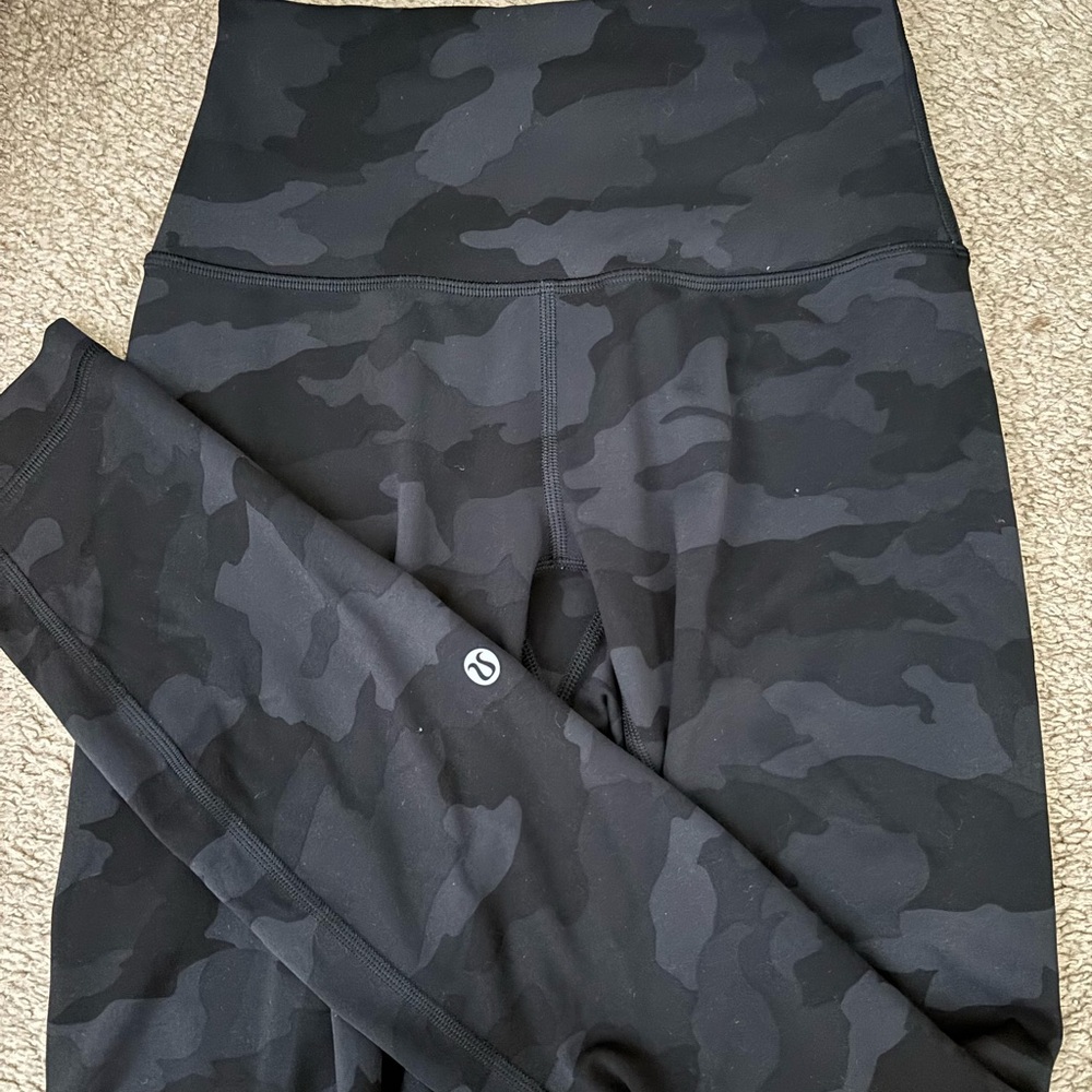 LULULEMON camo wunder train leggings size 4